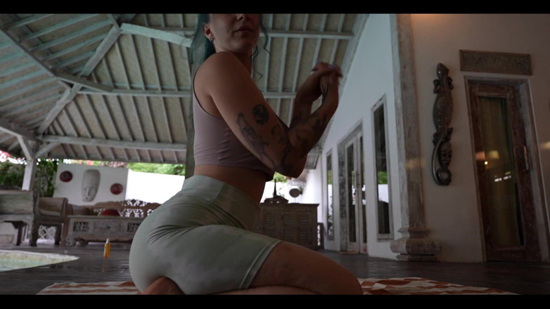 Khalamite: Instrucciones de paja con tu entrenador de fitness en Bali