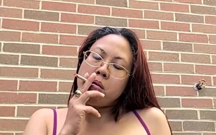 JasmineJade: 穿着我的紫色丝绒服的晨烟