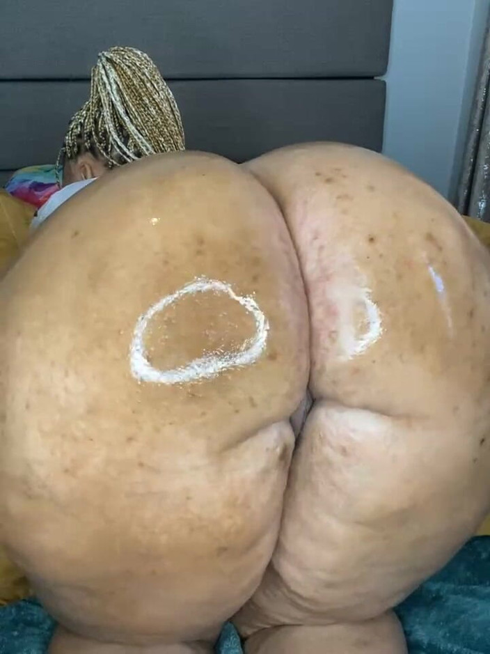 Big black clapping booties: Külotsuz son derece harika yağlanmış kıpır - bölüm 0101