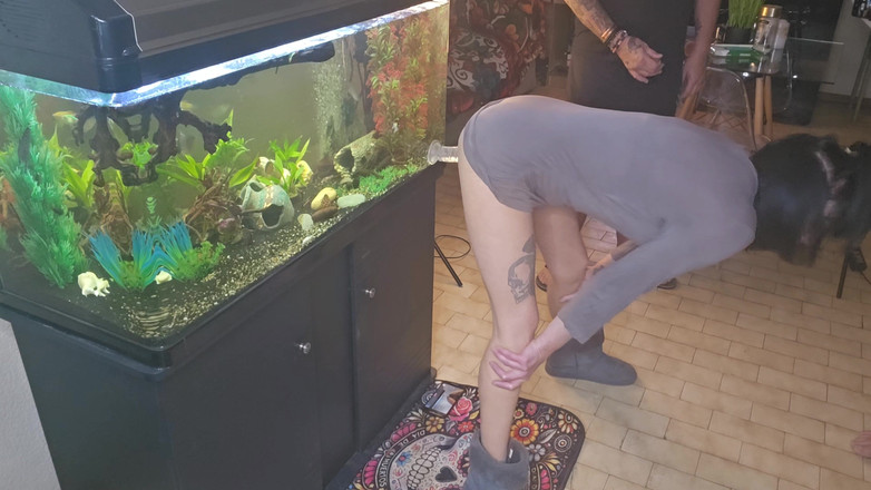 Sparowdox: Heiße ehefrau dildofick, während zwei freunde auf ihren dildo kommen