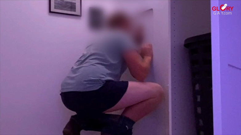 GLORYHOLEGAYS: Gloryhole-greed: Kalın bir dayak ağzımda 3 kez patlıyor - ama son damla...