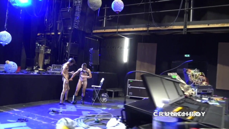 The official French bareback channel: Twink fucked bareback in dance club