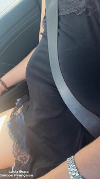 Microfalda Y Exhibición En Coche Y Ciudad