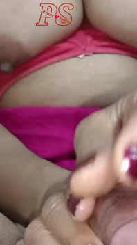 Hintli ev hanımı sikişiyor ve mastürbasyon ve boşalma yeni video