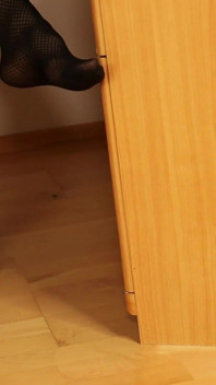 매혹적인 앵클 스트랩 샌들과 망사 나일론 티저