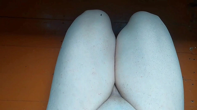 Kitty_Cross: 薄手のレースで無邪気なプレイをする