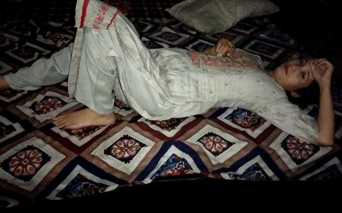 Hindi-Sex: Newly Married Indian Wife Becomes Pregnant but Having Sex