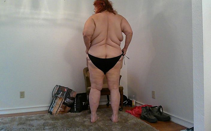 BBW nurse Vicki adventures with friends: Trying on Swimsuits and Binkinis