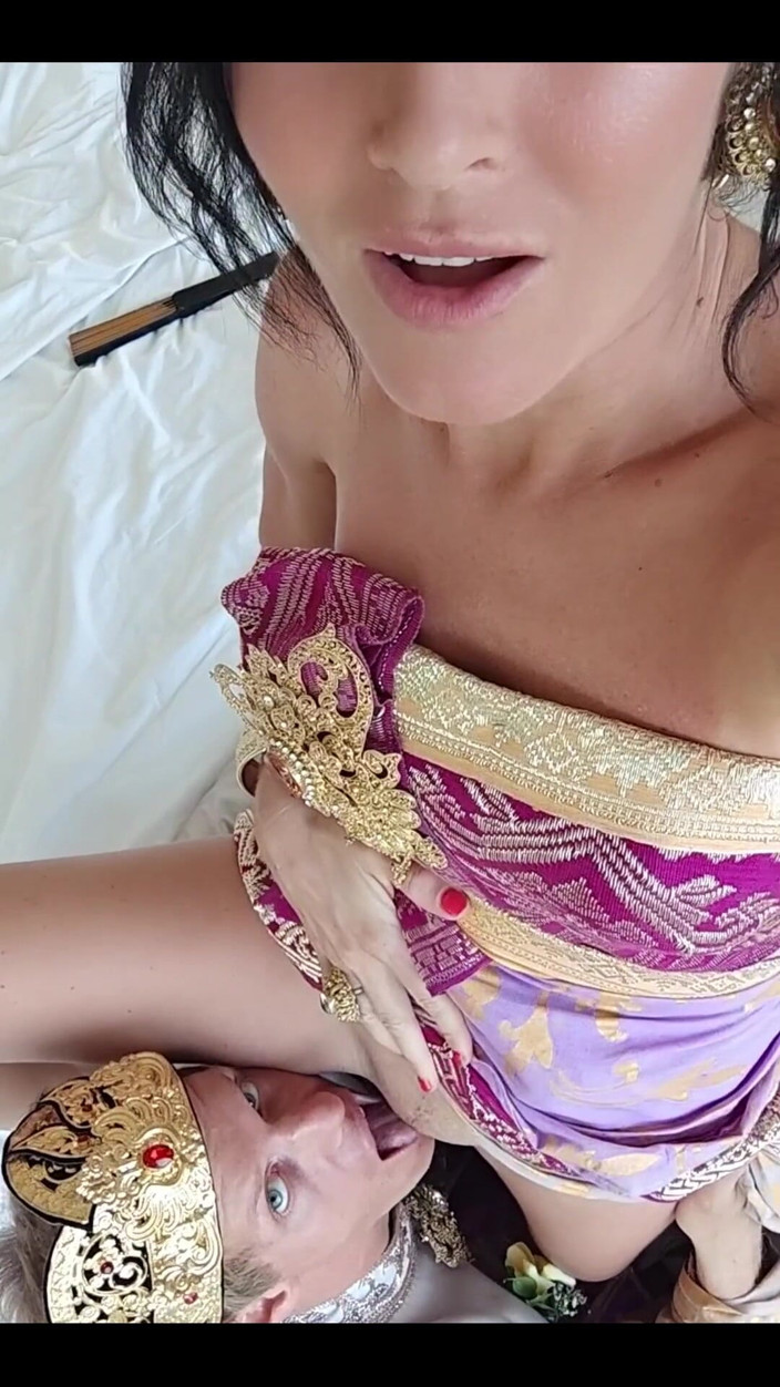 MrPussyLicking: Menjilat pepeknya seperti seorang raja