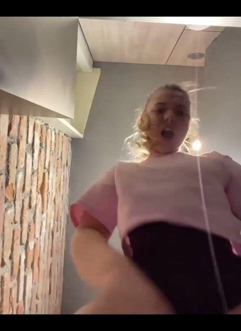 JuiceLussie: सार्वजनिक स्थान पर पहली बार हस्तमैथुन