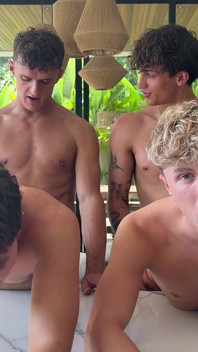2 twinks y 2