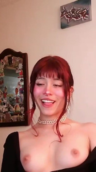 Latina Sensual Naked Masturbation in the Room