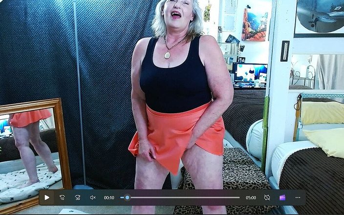 dawnskye1962: 1154ショートスカートノーパンティー