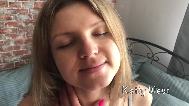Katty West: Toccando delicatamente la figa della mia ragazza Gina Gerson