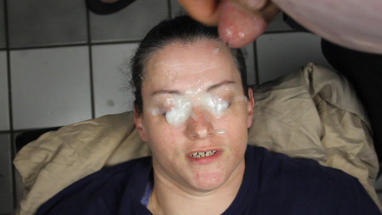 Dirty Dees: Huge Homemade Facial Blasting Right in Her Eyes!!!