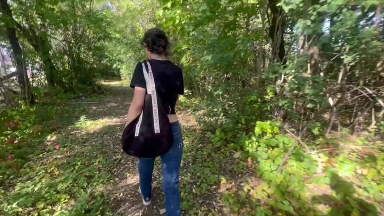 J13D75: Skank rapide dans les bois