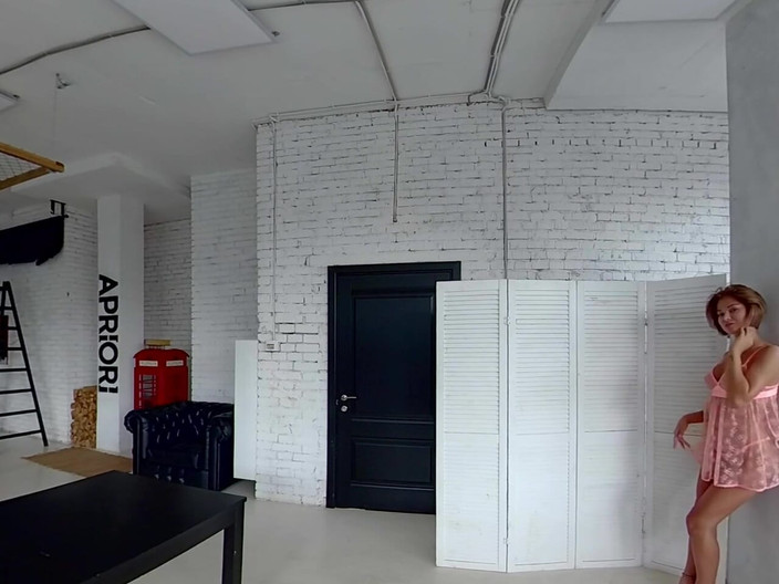 StasyQVR: Uptown Girl