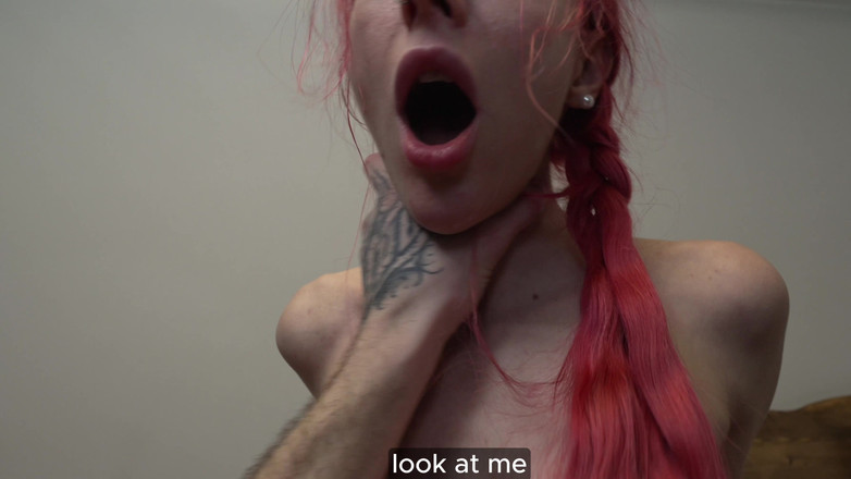 Martin Spell: 돈을 벌기 위해 빨간 머리 보모는 집안일을 도울 뿐만 아니라 집주인을 빨아주기도 합니다