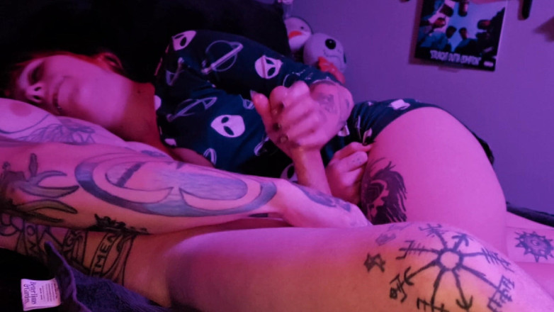 Yallternative Couple: Goth Teen Gets Multiple Huge Cumshots on Her Tits and...