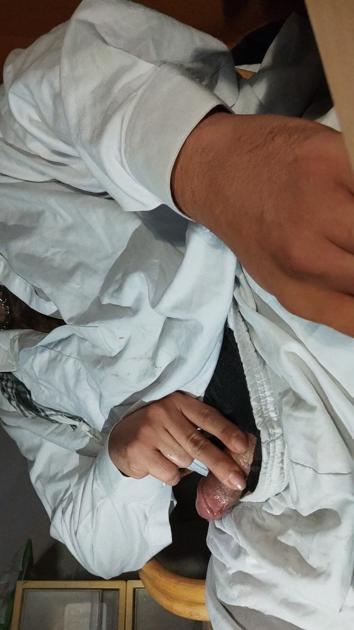 SmokedAlloy2: Dirtyjunkbro vestito come un afgano, gioca con il suo cazzo...