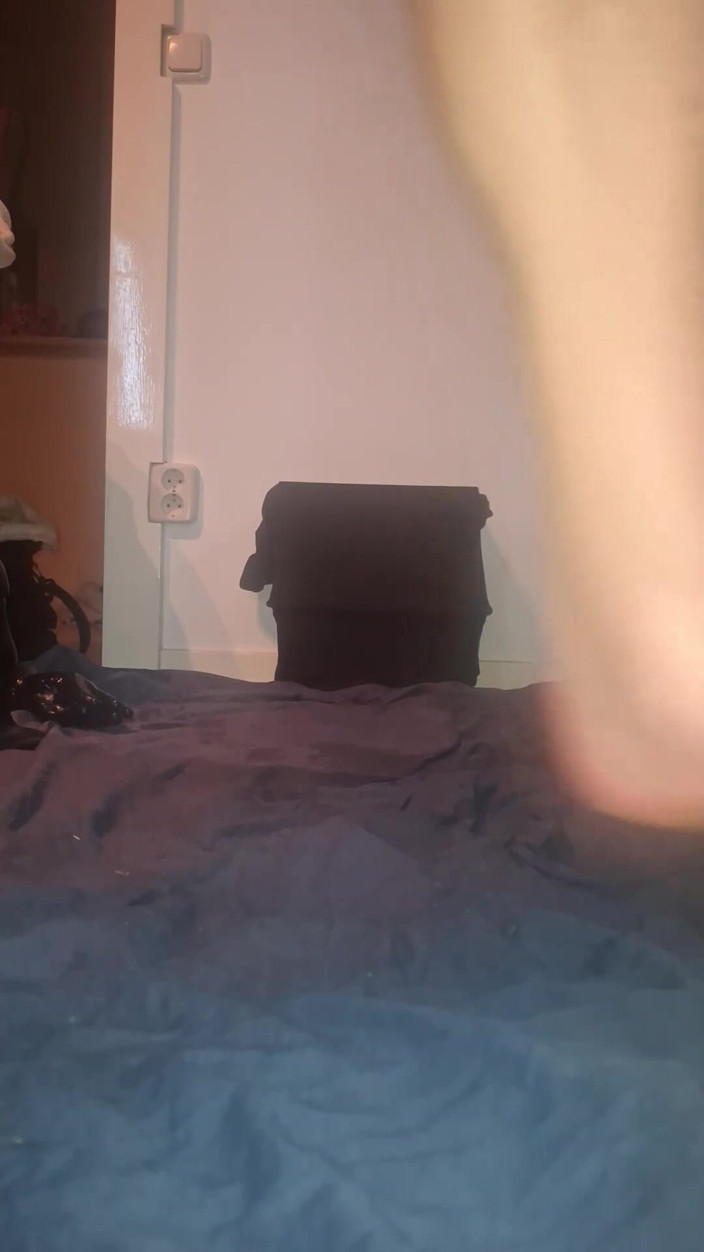NoFace Twink X: Orgasmo surge como vibrador se move, respiração pega e liso
