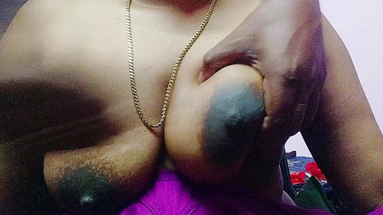 Desi Mohini: Madrastra Mohini con su hijastro