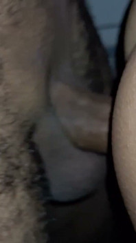 Potkal jsem kamaráda v swinger klubu a uvnitř chaty mě šukal a udělal se mi do pusy
