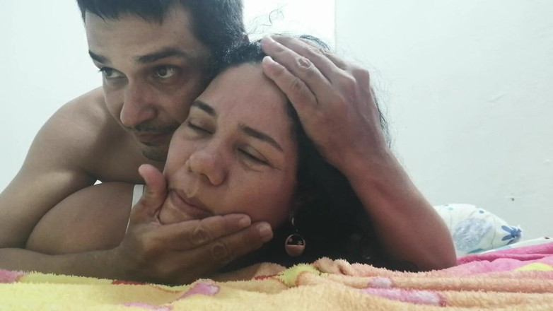 Valkyrie and Luigy Couple: Přítelkyně chce tvrdě šukat v bílém prádle