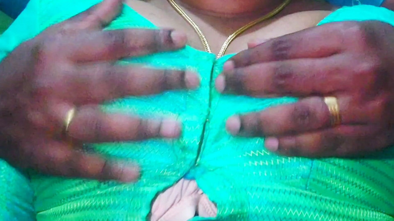 Desi Mohini: desi patni baaba ke saath saajha kar rahi hai porn...