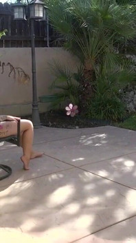 Vicky Vette et Payton Preslee sont des colocs qui adorent la chatte