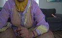 Souzan Halabi: Pakistansk styvmamma får honom att bli hård