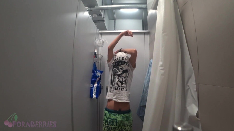 Ethan Alex: Sexy twink shaves himself and cums under the hostel common...