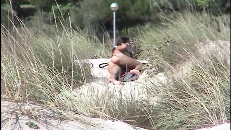Beachbitches: Perverzní chaser na pláži