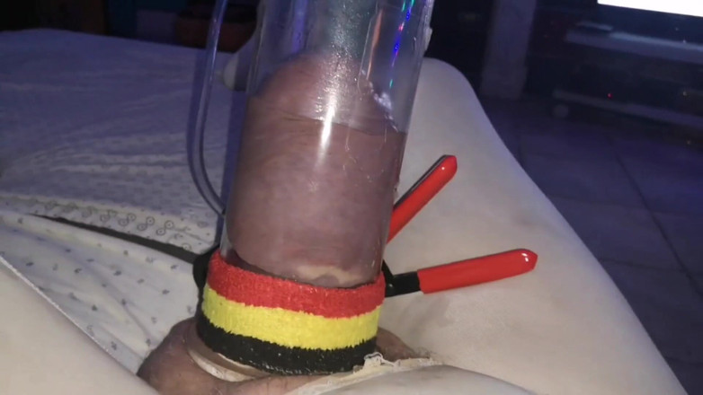 Monster_Meat_: Encore une pompe avec du cockring