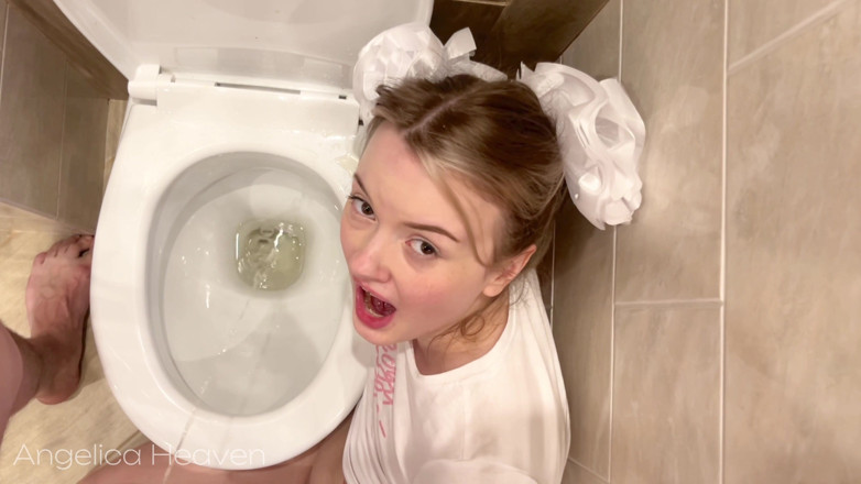 AngelicaHeaven: Ojczym znalazł dziewczynę w toalecie, wkurzony w usta i zerżnął...