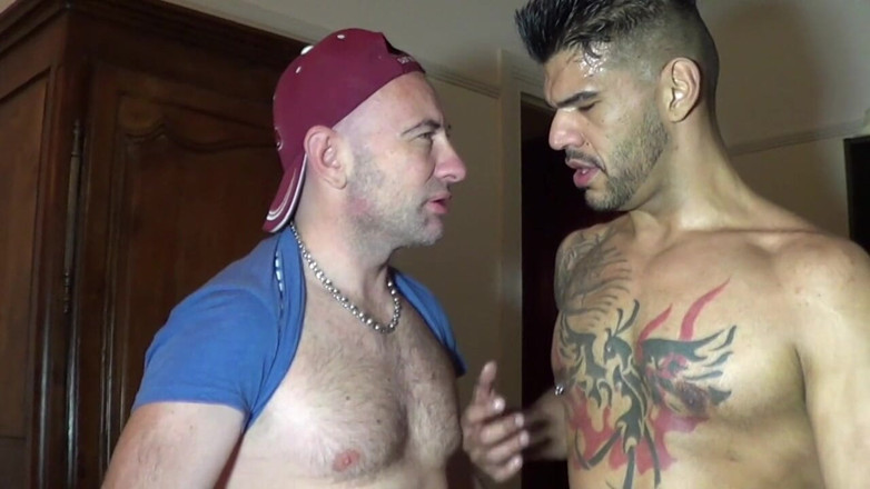 USED BAREBACK BY PORNSTARS HUGE COCK: Jess Royan cremapiada por top latino maestro