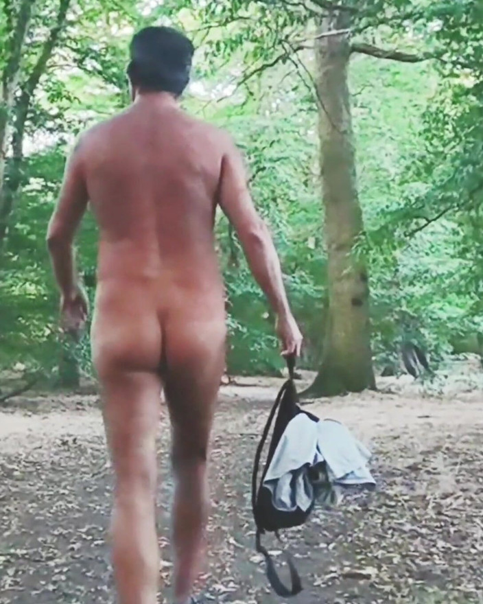 MaleModel: Naked Woodland Walk