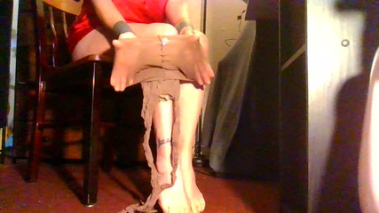 Abby Anna: Indossando i nuovi collant di nylon rafforzati Suntan