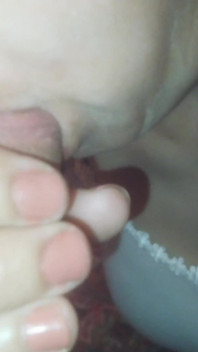 The MILF Who Comes to Clean the House Undresses and Gives Her a Blowjob and Fucks Her Pussy