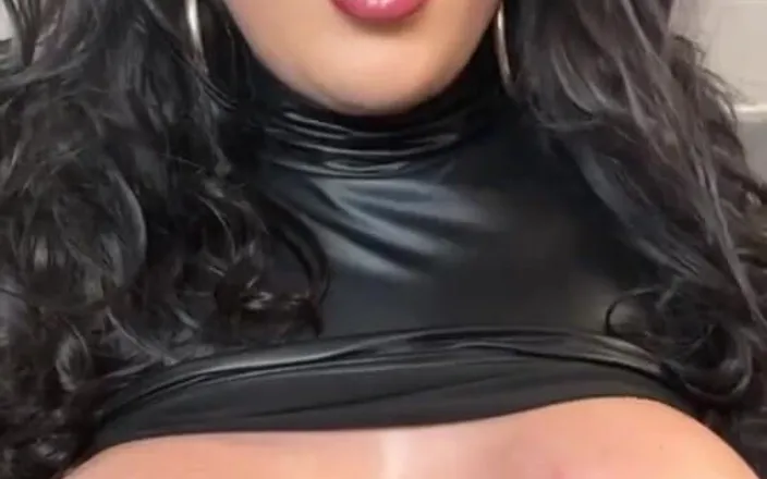 LadyAyse5: My Big Tits Fuck Your Brain