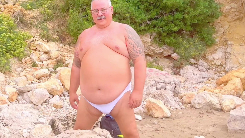 Hand-Free-Daddy-Chub: Captain Cave Man Has Hands Free Orgasm After Cave Dwelling
