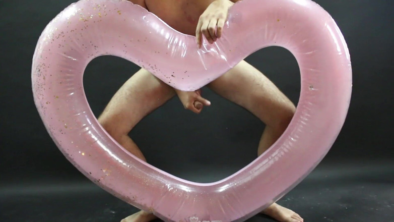 Inflatable Lovers: Надувне серце
