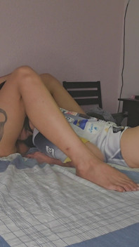 Suami menangkap lesbian bermesra dengan isterinya