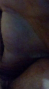 First Glimspe at Kush's Pussy