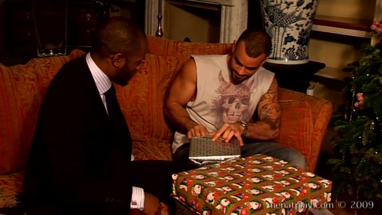 MenAtPlay: Damien's Gift