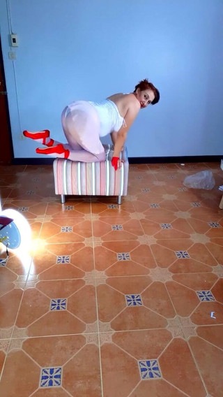 Regina Noir: Ballerina striptease. Naked ballerina. Ballerina without panties.