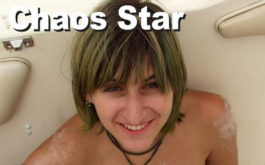 Picticon bondage and fetish: Chaos Star se svléká, holí si, růžovou