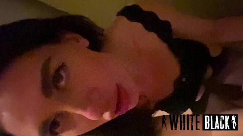 WhiteBlack: Isteri dubur kawan deepthroat yang taat