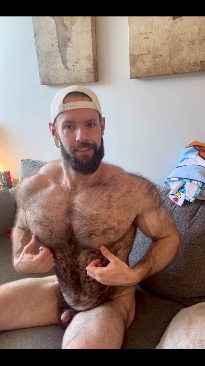BeefyCanuck: Happy Sunday Gunday! Just a Bit of Flexing, Chest Beating...