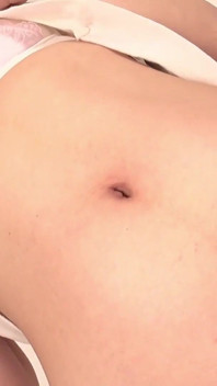 (en) You Won’t Be Able to Forget Noa Natsuki Once You See What She Does with Her Belly Button